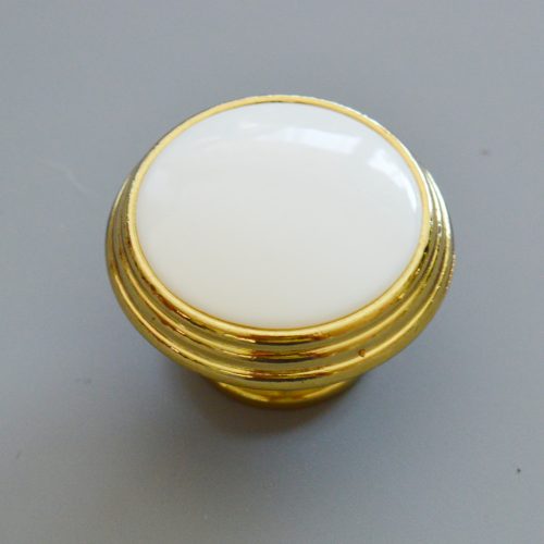 Fém-műanyag bútorgomb, arany-fehér színű