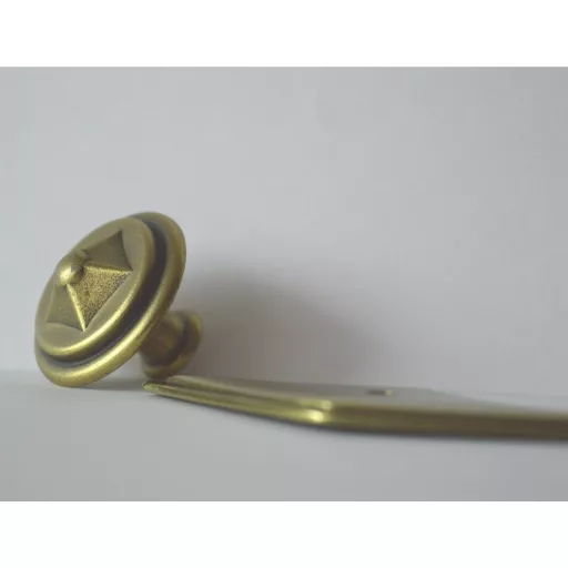Möbelknopf und Sockel aus Metall, Bronze glänzend