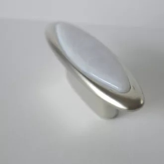   Fém bútorfogantyú, matt nikkel, márvány mintázat, 32 mm furattávval