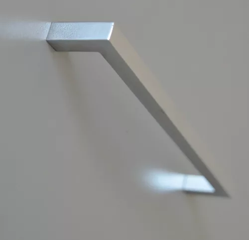 STRETCH Metall-Möbelgriff, Chrom glänzend, 160 mm Bohrung