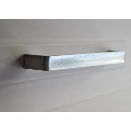 SCOOP antikes Schwarz, moderner Möbelgriff, 160 mm Bohrung