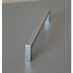 STRETCH Metall-Möbelgriff, Chrom poliert, Bohrung 224 mm