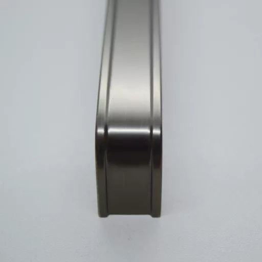 REL Titan, moderner Möbelgriff, 160 mm Bohrung