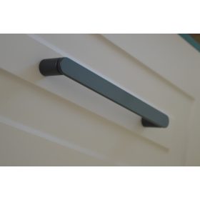 ELLIE fekete bútorfogantyú, 160 mm furattávolsággal