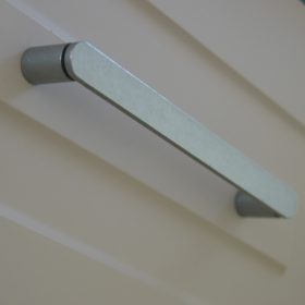 ELLIE antikolt bútorfogantyú, 160 mm furattávolsággal