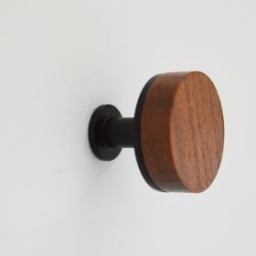 Holz-Metall-Möbelknauf, Nussbaum - mattschwarz