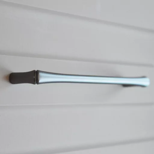BAMBOO-Möbelgriff, Metall, Titán  160 mm Lochabstand