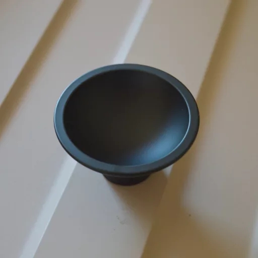 TAZZA bútorgomb, fekete, csésze formájú