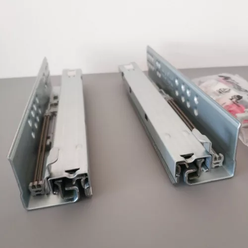 King Slide 500 mm, rejtett fióksín csillapítással, teljes kihúzású