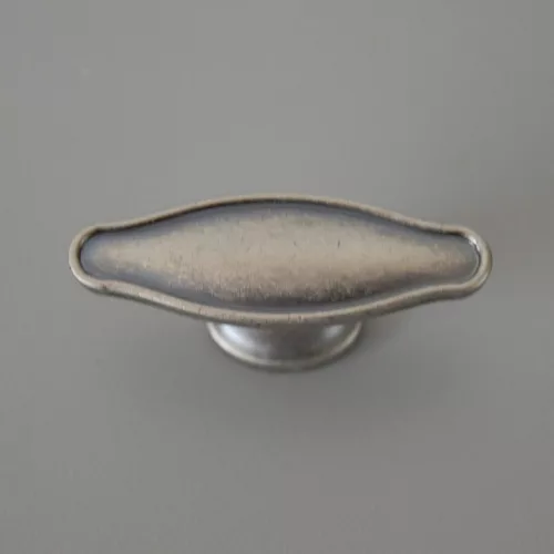 Möbelknopf aus schwarzem Metall, antikisiert