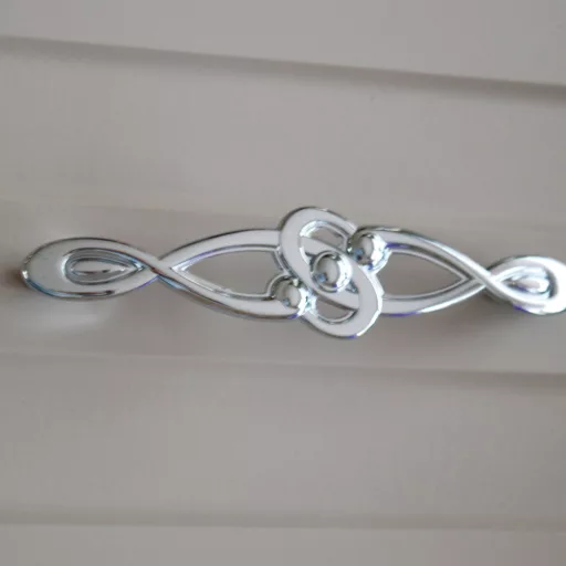 19312807 Metall-Möbelgriff, 128 mm Bohrung, Farbe Chrom glänzend