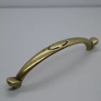 Antiker Stil, 96 mm Bohrungsabstand, antikbronz  Möbelgriff