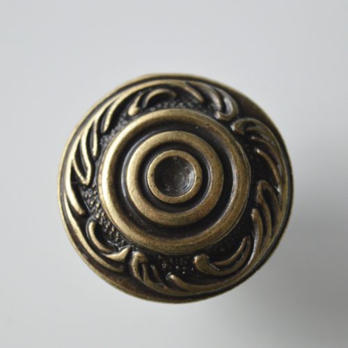 306 Möbelknopf aus Metall, Bronze