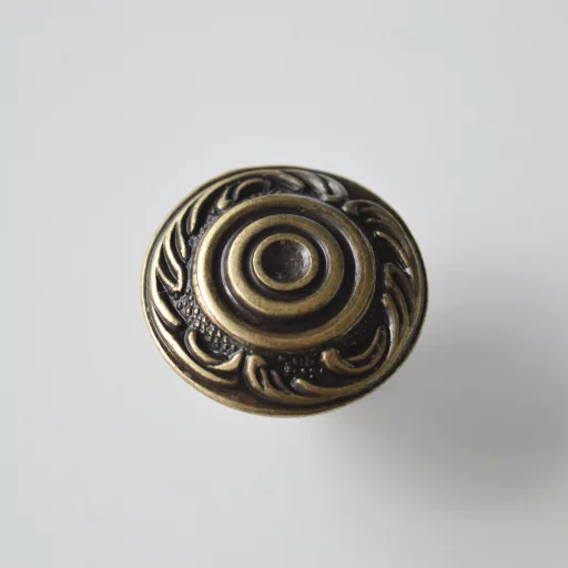 306 Möbelknopf aus Metall, Bronze