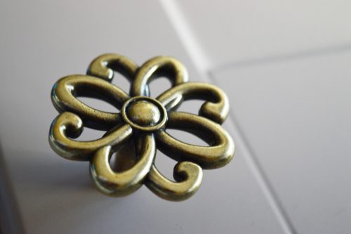 153754612 Antikbronze-Möbelknopf, 46 mm