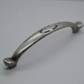   Antikstil, 128 mm Bohrungsabstand, antikschwarzer Möbelgriff