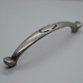   Antiker Stil, 96 mm Bohrungsabstand, antikschwarzer Möbelgriff