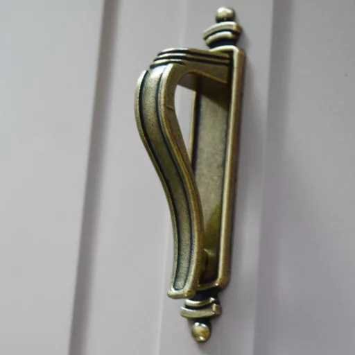 2-teiliger Metall-Möbelgriff, antikbronz , 64 mm Bohrung