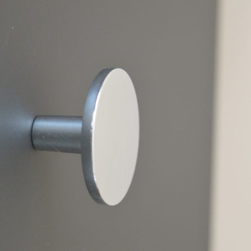 Lunar 38, Möbelknopf aus Metall in Chrom