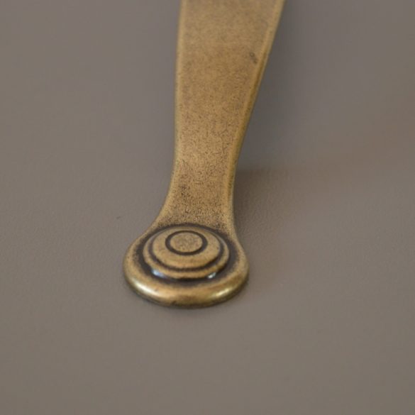 IRIS fém bútorfogantyú, 96 mm furattáv, antik bronz szín