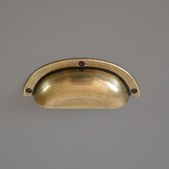 Colombo Fém bútorfogantyú, antikolt világos bronz színű, 64 mm furattávval