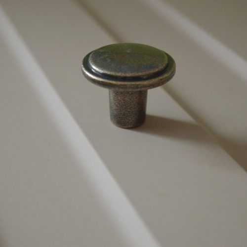PINOT Möbelknopf aus Metall, Antik dunkles Bronze