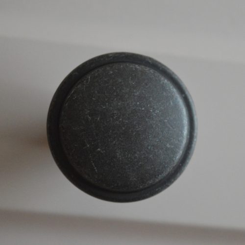 PINOT Möbelknopf aus Metall, antik schwarz