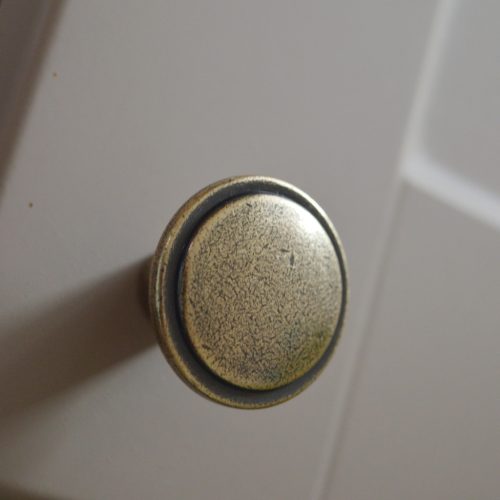 PINOT Möbelknopf aus Metall, Antik helles Bronze