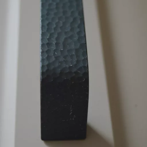 19.4135.53 Metallgriff für Möbel, antik schwarz, Lochabstand 160 mm