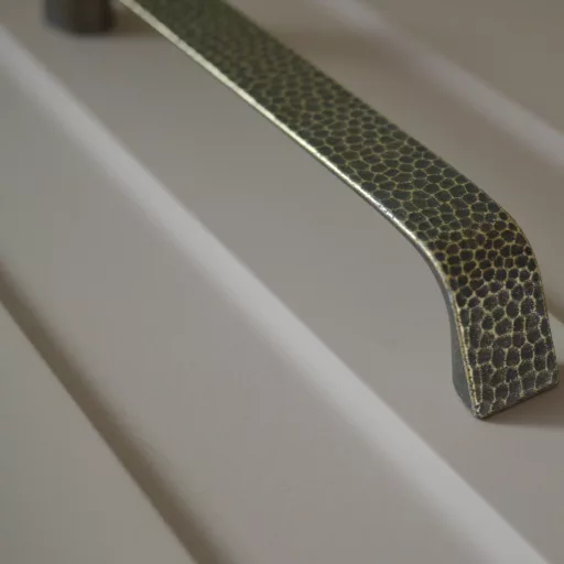 19.4135.53 Metallgriff für Möbel, antik bronze , Lochabstand 160 mm