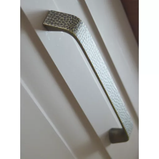 19.4135.53 Metallgriff für Möbel, antik bronze , Lochabstand 160 mm
