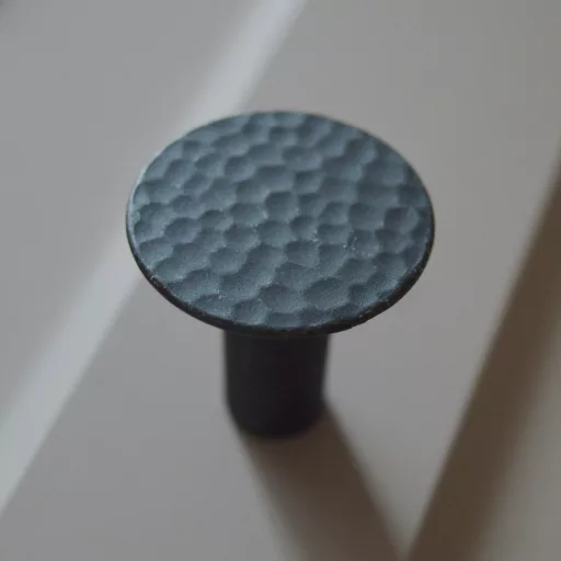 19.4136.53 Metallmöbelknauf, antik schwarz