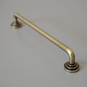 Möbelgriff aus Metall, Farbe Bronze antik, Bohrung 160 mm