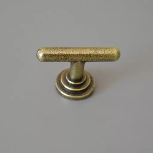 Möbelknopf aus Metall, Patina Bronze, rustikaler Stil