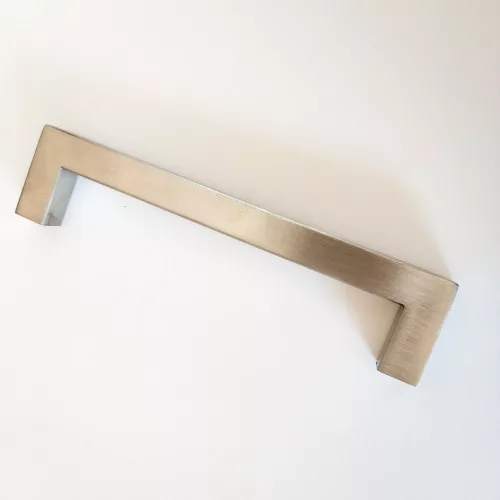 MARINA Möbelgriff aus Metall, Edelstahl poliert