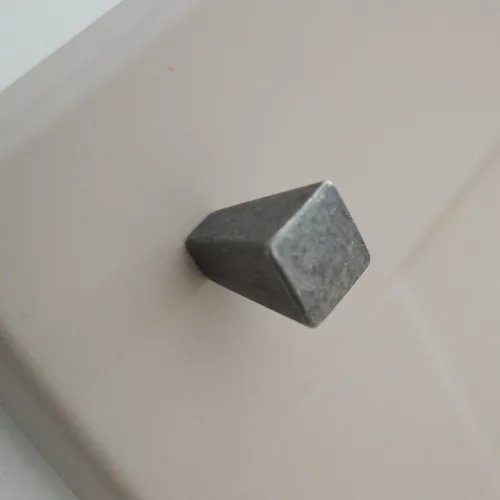 2267_NI Möbelknopf aus Metall, antik