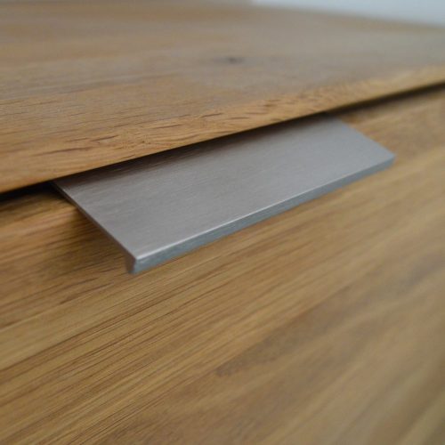 LUCATA Metall-Möbelgriff, glänzend, Edelstahlimitation, Bohrung 32 mm