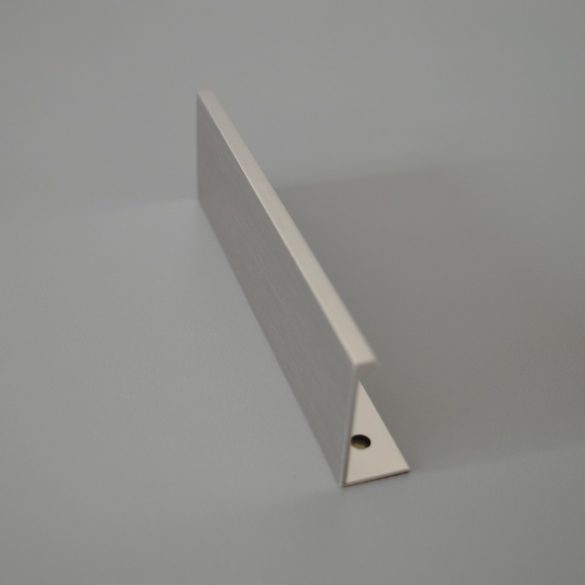 LUCATA Metall-Möbelgriff, glänzend, Edelstahlimitation, Bohrung 96 mm