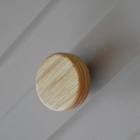   LIVICSE Eiche farbig furniert - Kernbuchenholz Finish Möbelknauf nach Maß