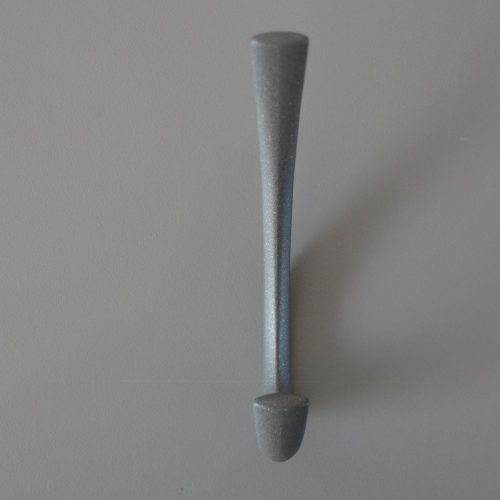 Fém fogas, íves, antracit szürke színű, struktúrált felületű 