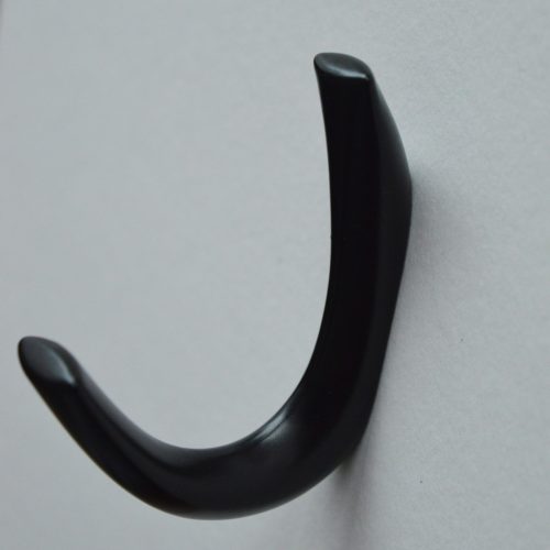2345 Kicsi Fém fogas, íves, fekete színű