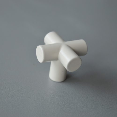 2351_Bézs színű, fém bútorgomb