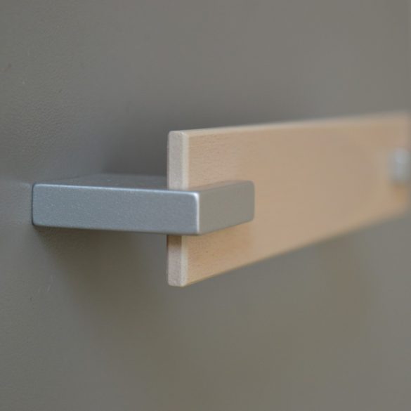 Metall-Holz-Möbelgriff, Buche - Chrom mit Metallenden, 128 mm Bohrungsabstand