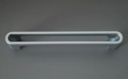 2565_ Matt króm fém bútorfogantyú, 128 mm furattávolság