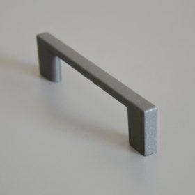 Antrazitgrauer Metall-Möbelgriff mit 128 mm BA