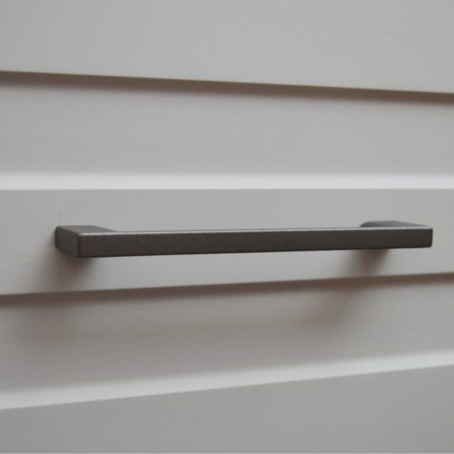 2576_PMO_128  fém bútorfogantyú, strukturál, csokibarna színű, 128 mm furattávval