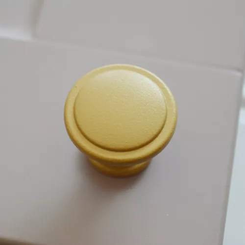 2786_MA Mattgoldener Metallknopf mit strukturierter Oberfläche