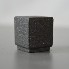   Antracit szürke, struktúrált felületű, fém gombfogantyú