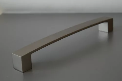 ULICA Möbelgriff, 128 mm Bohrungsabstand, Farbe Edelstahl