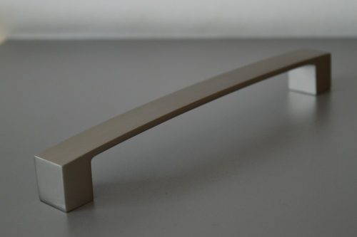 ULICA Möbelgriff, 160 mm Bohrungsabstand, Farbe Edelstahl